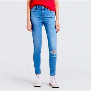 Levi’s 720 High Rise Super Skinny Jeans